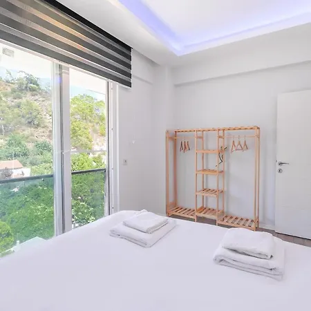 Modern Flat Near Public Transportation In Kemer Antalya